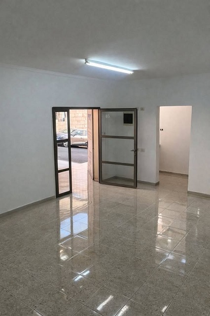 محل للايجار في عبلين - شارع المجلس